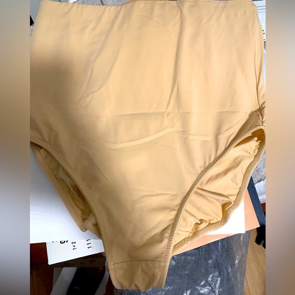 High waist cheeky shapewear - Picture 2 of 4